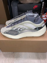 Load image into Gallery viewer, Adidas Yeezy 700 V3 'Fade Salt'
