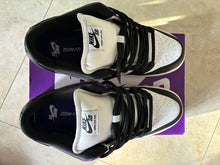 Load image into Gallery viewer, Nike SB Dunk Low Pro 'Court Purple'
