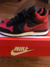 Load image into Gallery viewer, Nike Air Internationalist Mid &quot;Bred&quot; size 11.5 *preowned*
