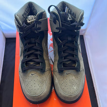 Load image into Gallery viewer, Nike Dunk Hi SP “Tiger” 2022 size 11.5
