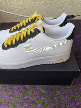Load image into Gallery viewer, Air Force 1 ‘07 LV8 “3M Zebra” size 11.5
